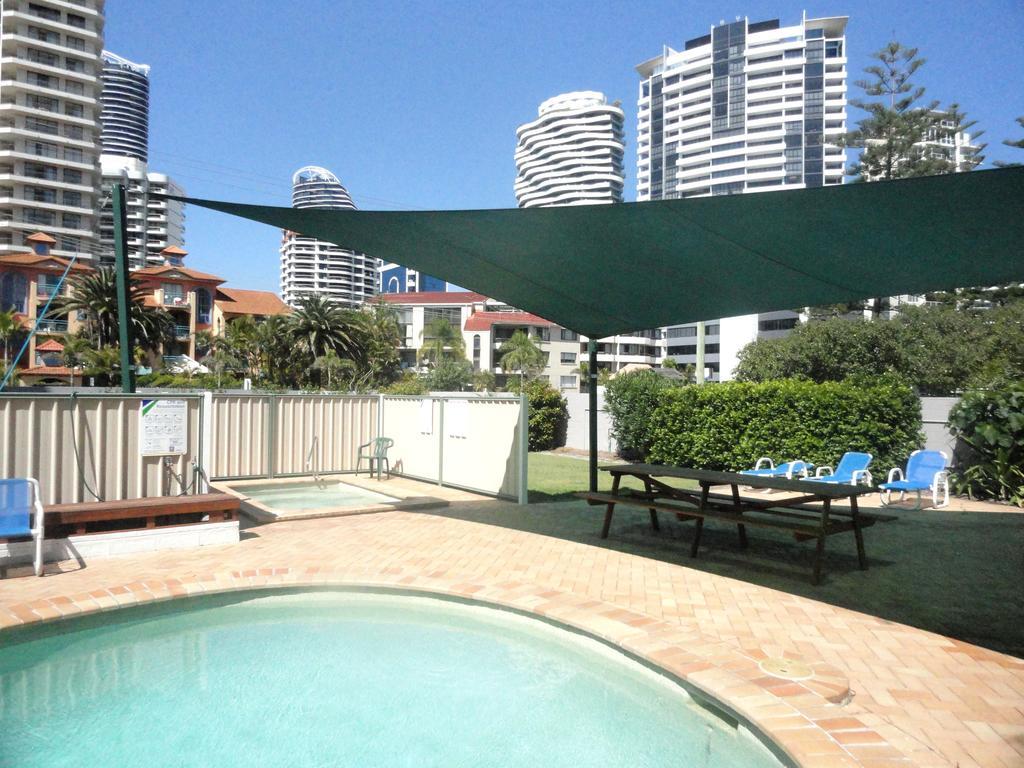Queensleigh Holiday Apartments Broadbeach Ngoại thất bức ảnh