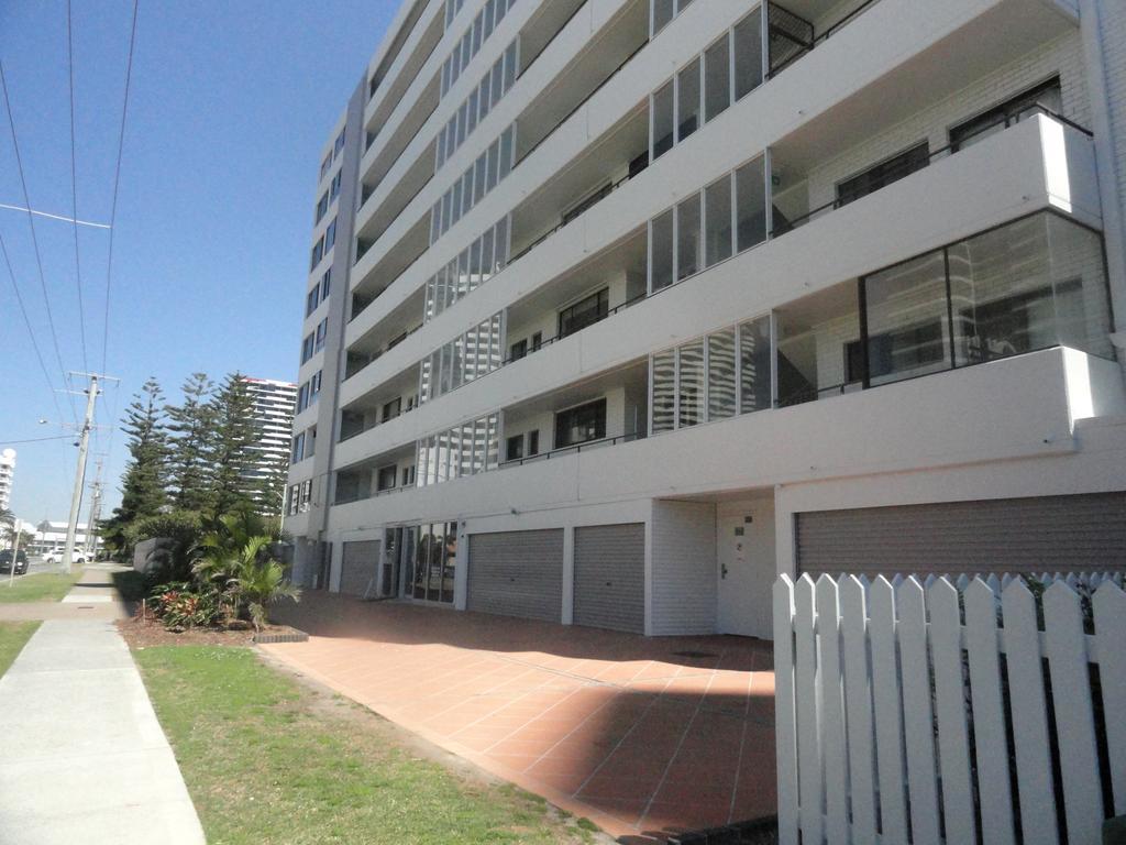 Queensleigh Holiday Apartments Broadbeach Ngoại thất bức ảnh